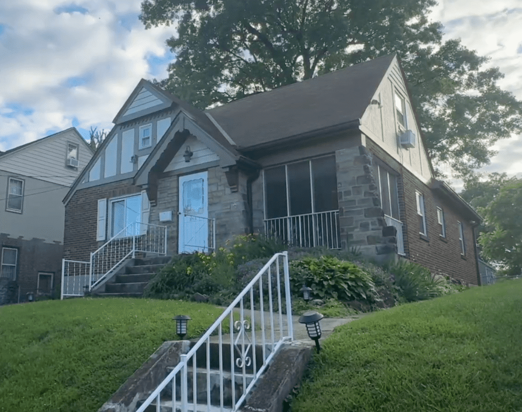 House sold in Pleasant Ridge Cincinnati Ohio for $270,000